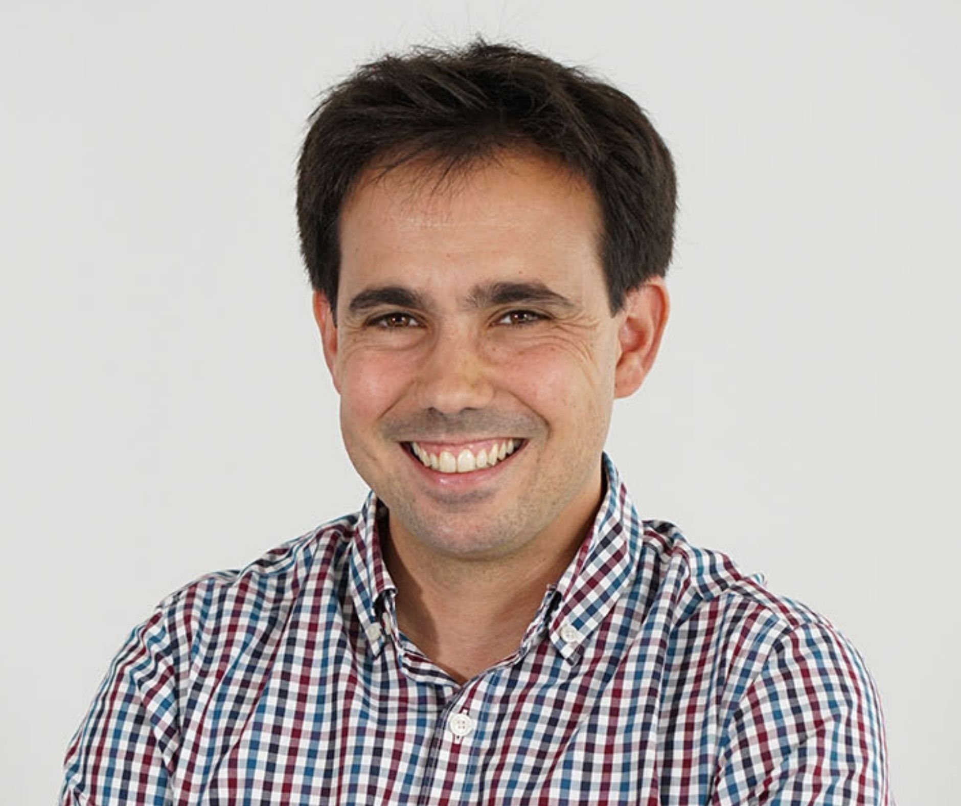 Ignacio - emc consultant/expert for medical, mixed signals, industrial emc standards to solve your emc expertise